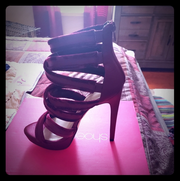Shoe Dazzle Shoes - Velvet heels